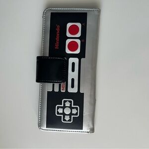 Nintendo Controller Wallet - Black and Silver